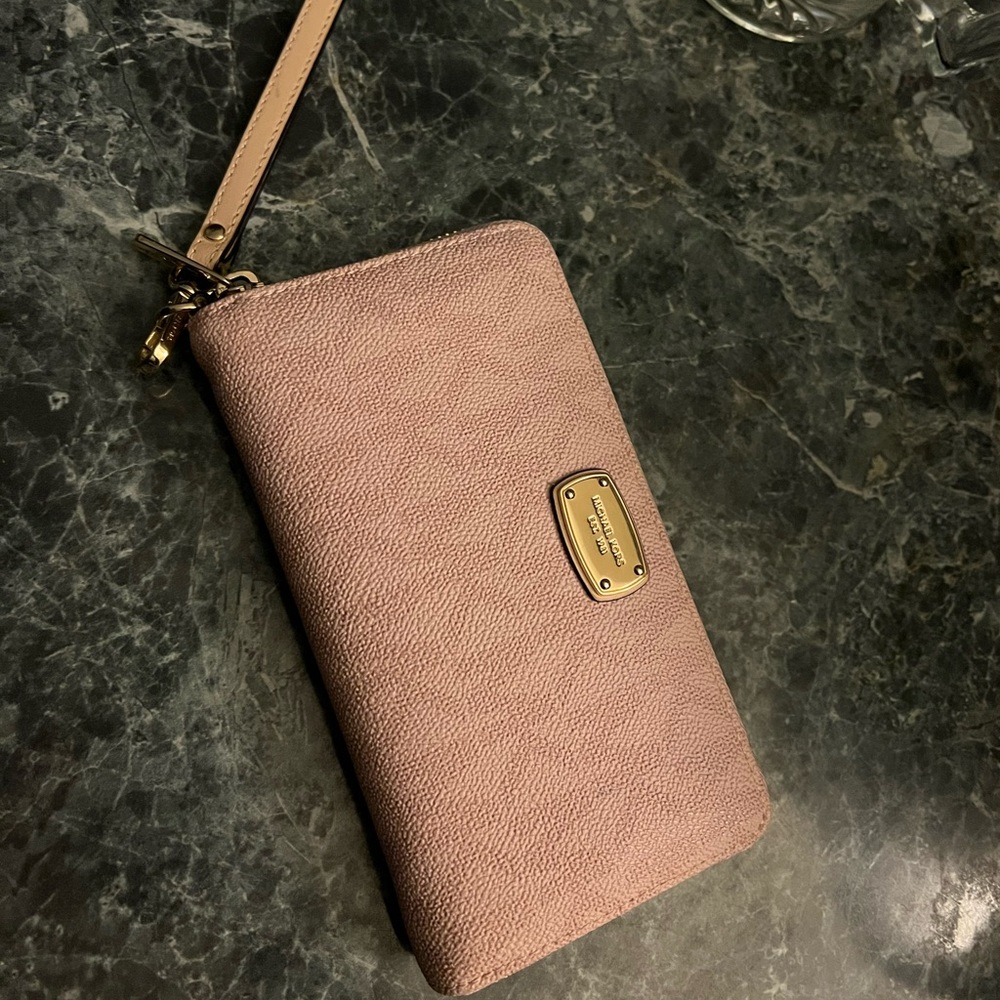 Michael Kors Wrist wallet